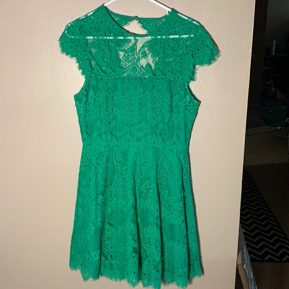Green lace BB Dakota dress, size 8